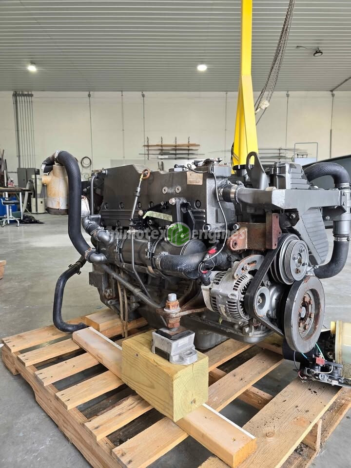 Yanmar 6LP-DTZE 250 HP Diesel Engine Sterndrive